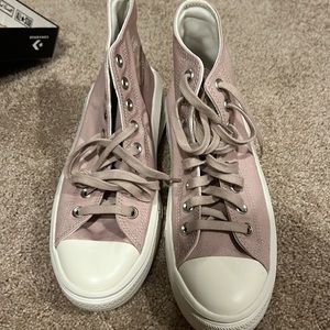 Platform high top converse women size 9 in a purple/brown color